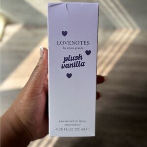 *BRAND NEW* Lovenotes Plush Vanilla
